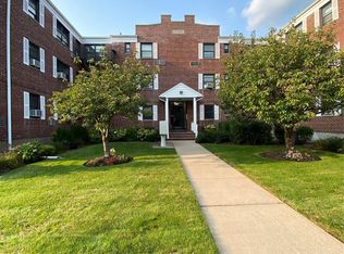 241 E Main St APT 1H, Bergenfield, NJ