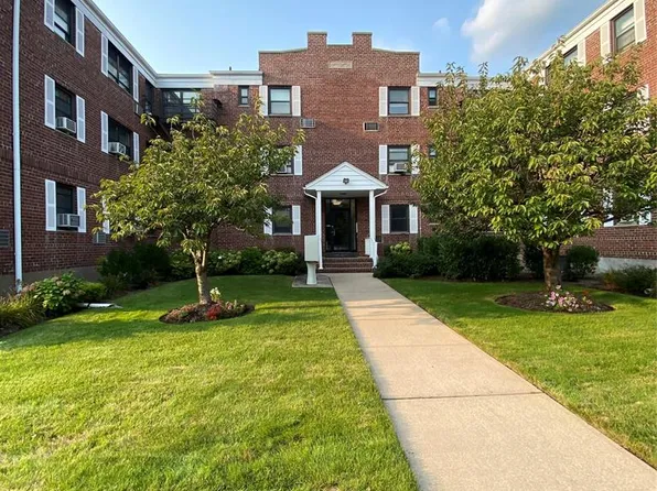 241 E Main St APT 1H, Bergenfield, NJ 07621
