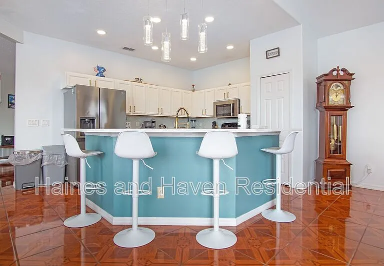 403 Corvina Dr — Photo 17