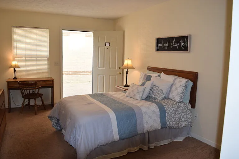 University Pointe Apartments — Photo 9