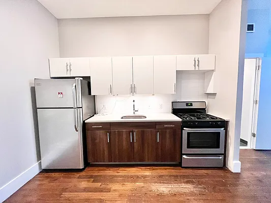 Rented by ERNY LLC | media 7