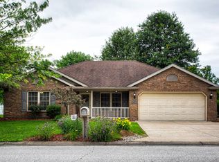 1918 N Windsor Ct, Huntingburg, IN 47542