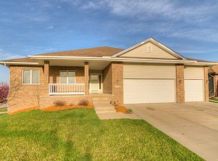 12182 S 218th St, Gretna, NE 68028
