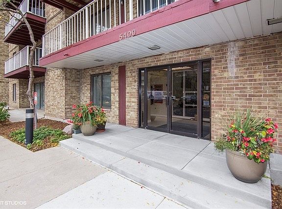 2nd image of 5400 Astor Ln APT 210