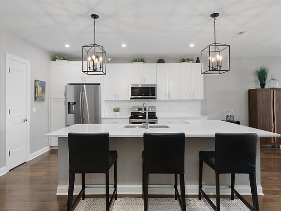 5th image of 5285 Highpointe Lakes Dr #302