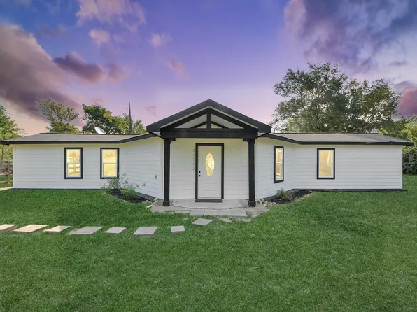 26562 Armadillo Dr, Hempstead, TX 77445