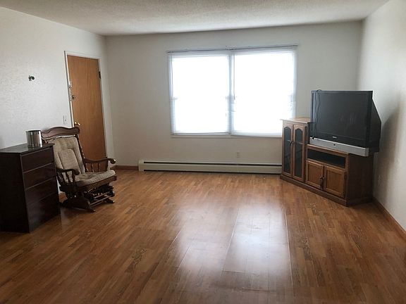 2nd image of 201 S 3rd St APT 3