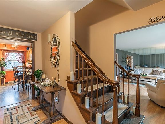 3rd image of 6611 Goldenrod Dr