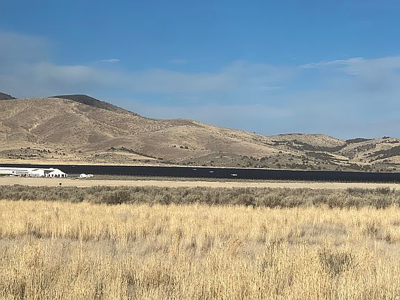 5th image of 1067 N Goshen Canyon Rd W
