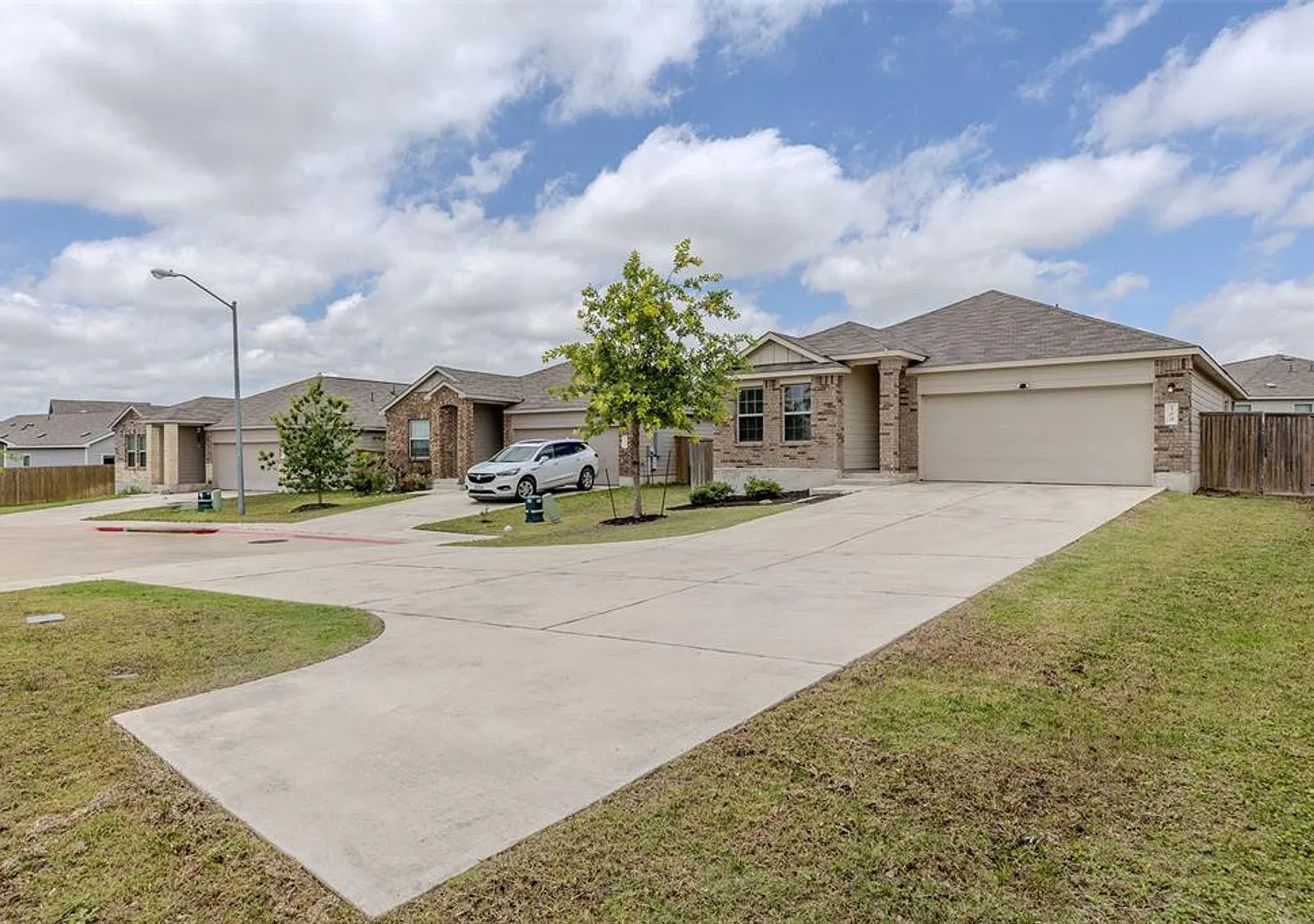 509 Callisto Ct — Photo 3