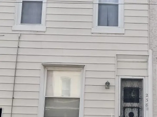 238 E Oak St, Norristown, PA 19401