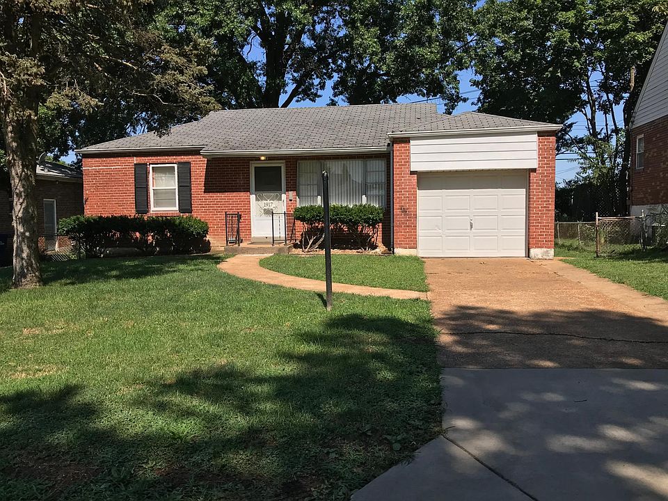 1st image of 1917 Telford Dr