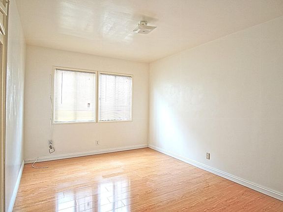4th image of 3535 Garden Ave APT B