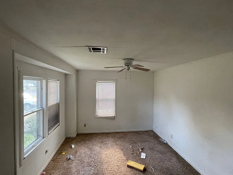204 W Kittyhawk Dr — Photo 3