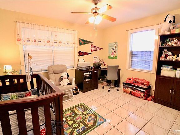 5th image of 2105 N 31st St