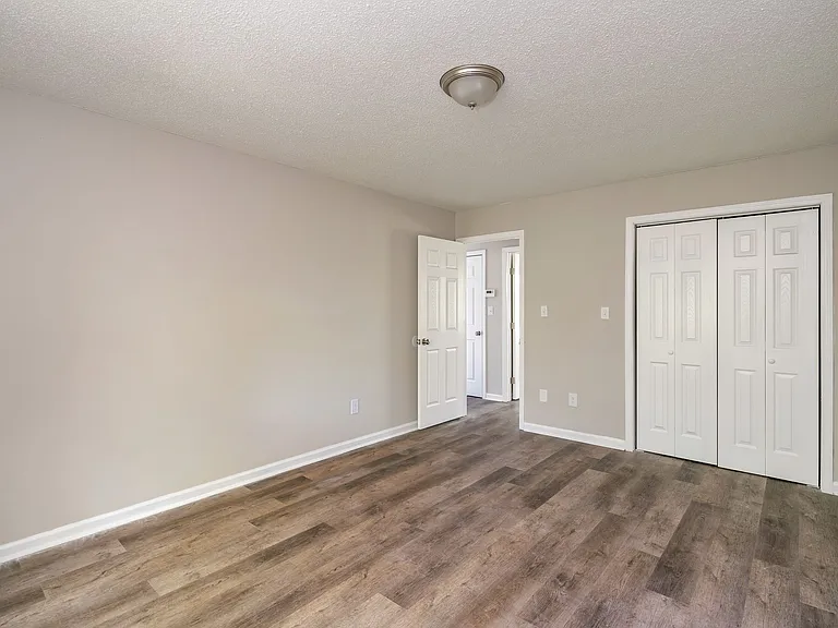 111 Raintree Ln #D — Photo 12