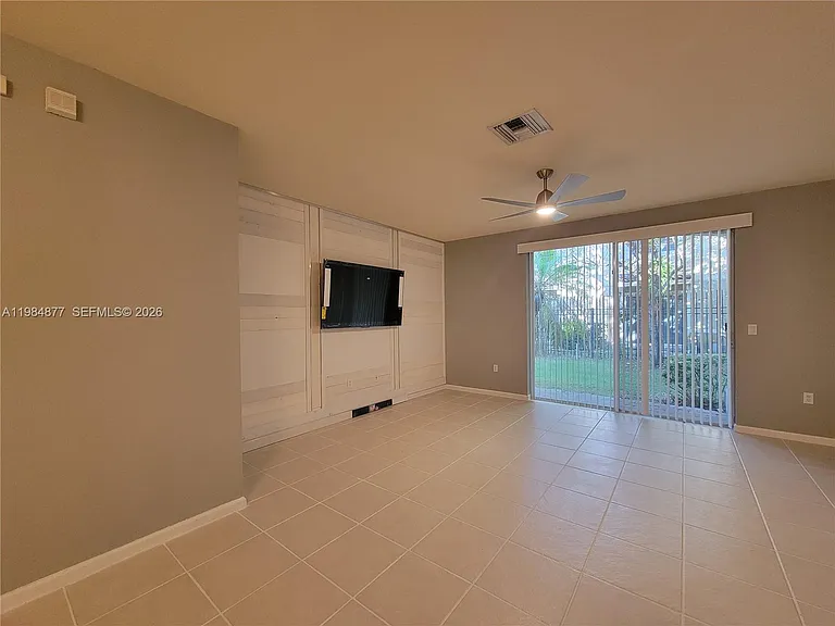 2761 SW 82nd Ave #102 — Photo 4