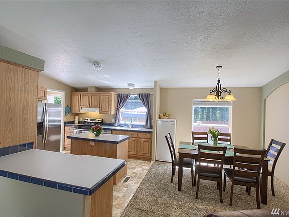 4th image of 12622 133rd Street Ct E