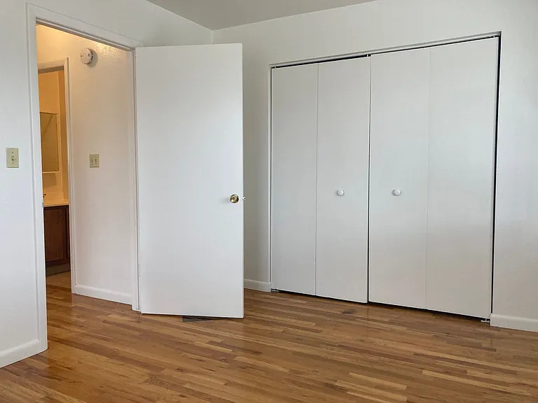 6490-6492 Barnacle Ct — Photo 7