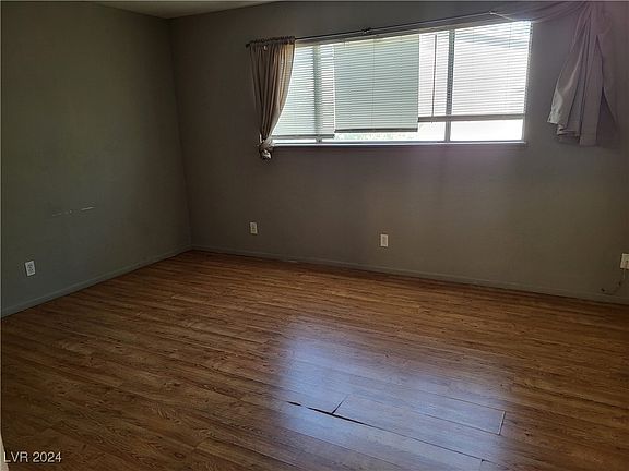 2nd image of 1307 Lorilyn Ave Unit 4