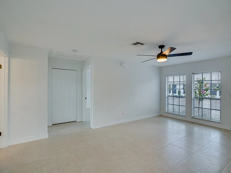 955 16th Pl #A2 — Photo 13