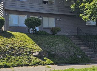 1615 27th Ave APT 1, Seattle, WA 98122