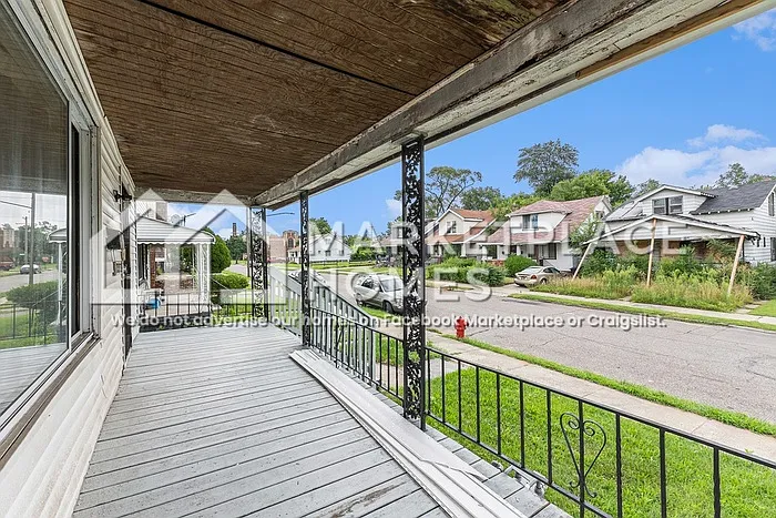 3 bed, 2.0 bath, 1500 sqft, $1,350 — Photo 4