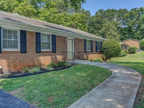 3rd image of 117 Forest Park Dr