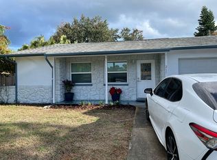 217 SE Monroe Cir N, Saint Petersburg, FL 33703