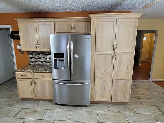 5th image of 110 Woodland Dr