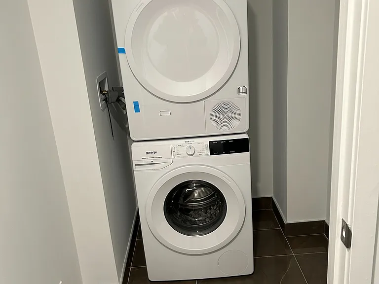 88 Queen St E #2309 — Photo 8