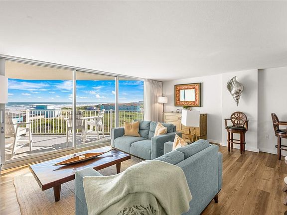 2nd image of 800 Sandcastle Dr #430
