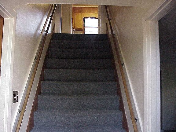 4th image of 303 Mimosa Dr