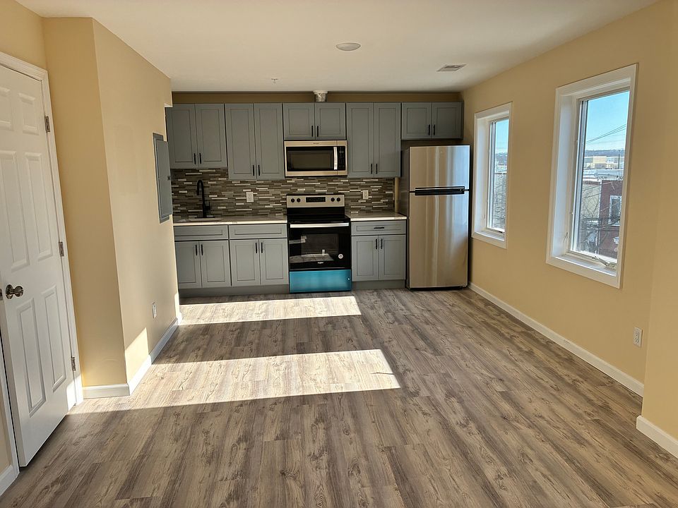 1st image of 77 E 21st St #6