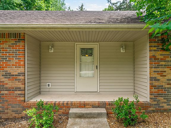 5th image of 3325 Backridge Rd