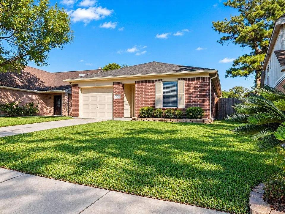 1426 Taverton Dr