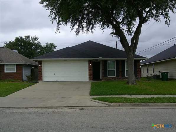 305 Stone Gate Dr, Victoria, TX 77904