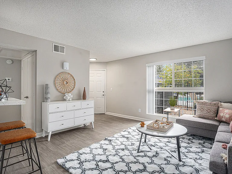 Oakdale Springs Apartments — Photo 8