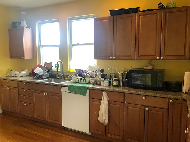 10 Underwood Park — Photo 11
