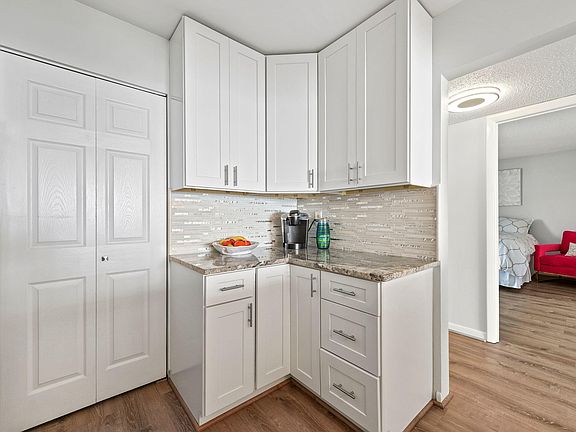 5th image of 1301 S 1st St #1607
