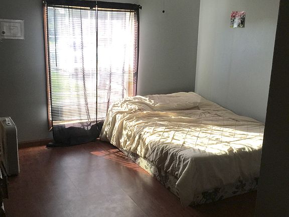3rd image of 114 Sunrise Dr