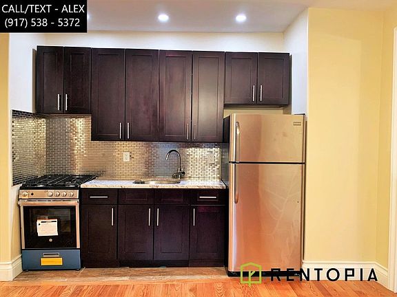3rd image of 1035 Union St #1M