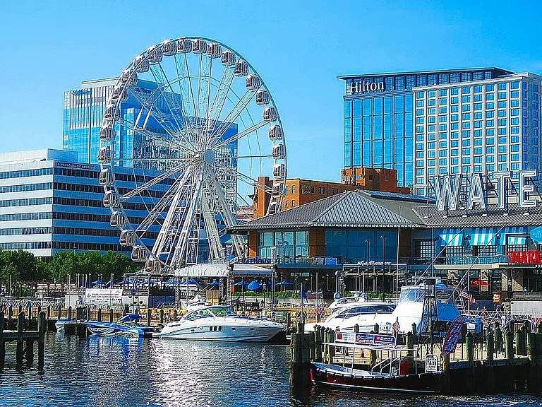 Waterside District & Town Point Park : The heart of Norfolk's waterfront and a 12-minute drive to outdoor festivals, live music, and diverse dining options right along the Elizabeth River.