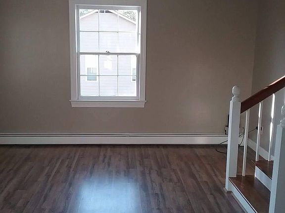 4th image of 488 Court St