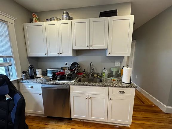 3rd image of 74 Frederick Ave