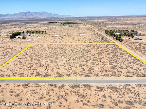 2nd image of 1450 Desert Aire Dr #1