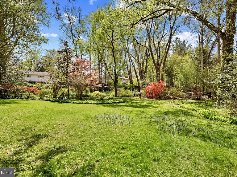 6523 Kerns Rd — Photo 34