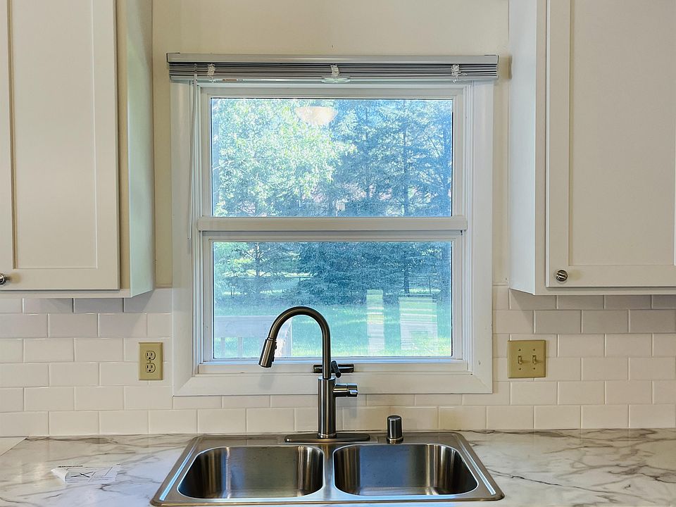 2004 Wyoming Ave, Sun Prairie, WI 53590 Zillow