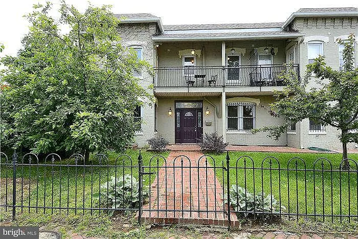 2 bed, 1.5 bath, 1580 sqft, $3,700 — Photo 2