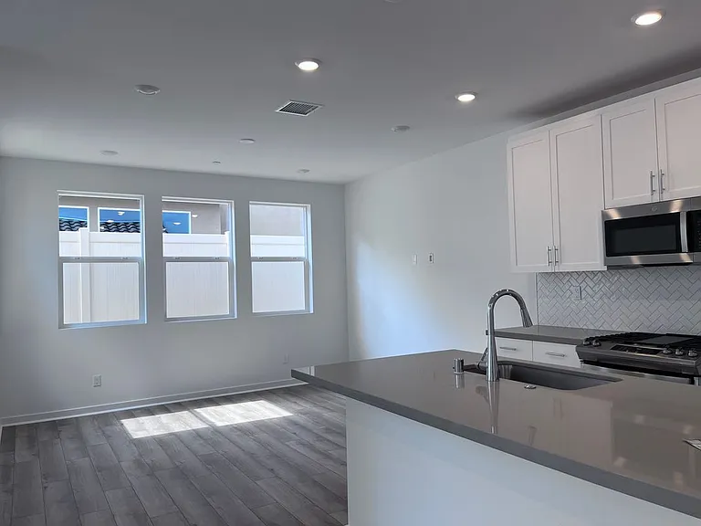 4041 Pomelo Dr — Photo 20